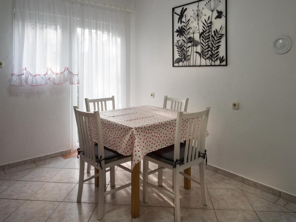 Apartments Summer Bloom Krk Town Exterior foto