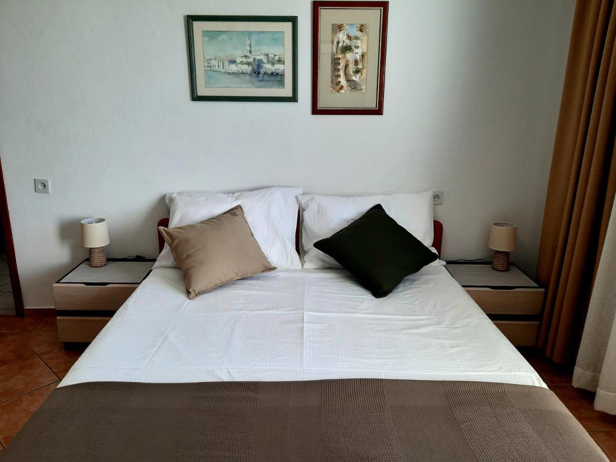 Apartments Summer Bloom Krk Town Exterior foto