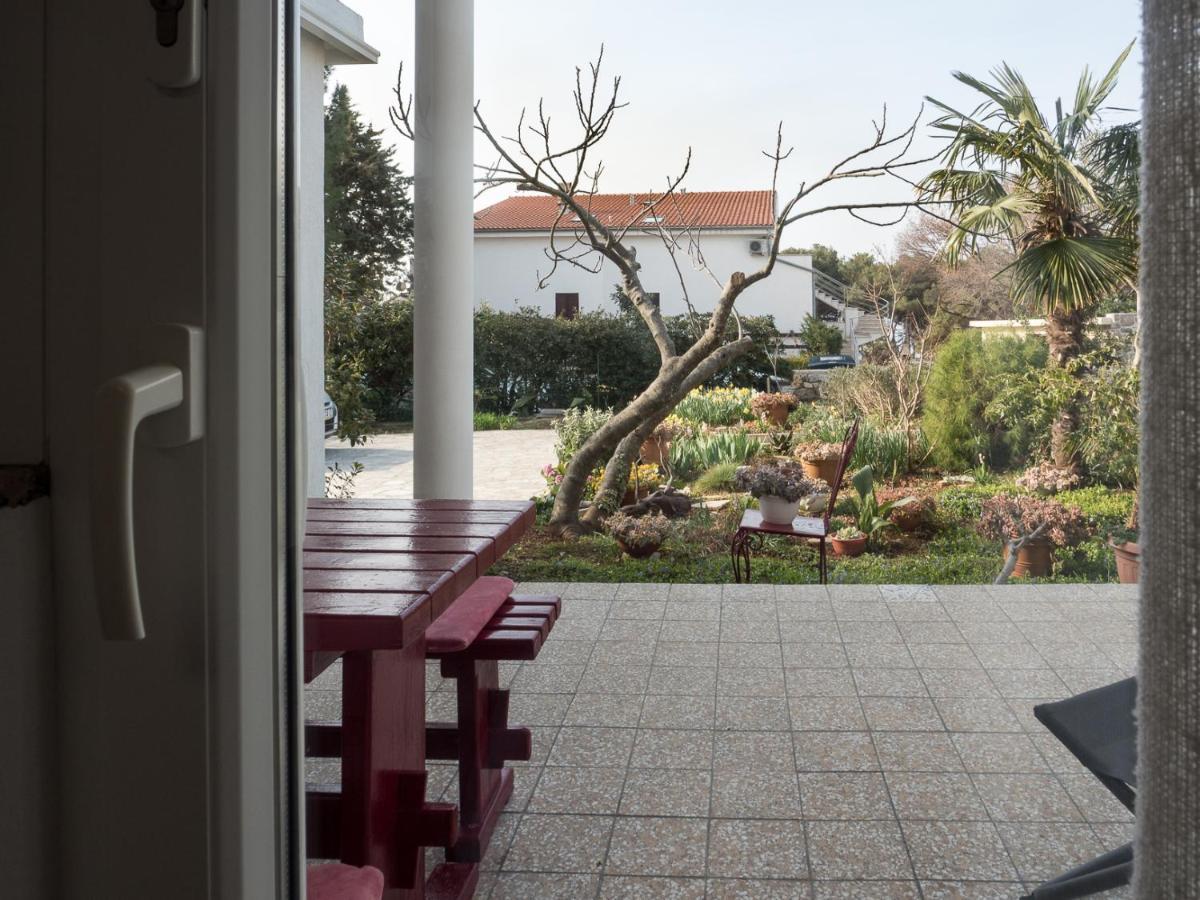 Apartments Summer Bloom Krk Town Exterior foto