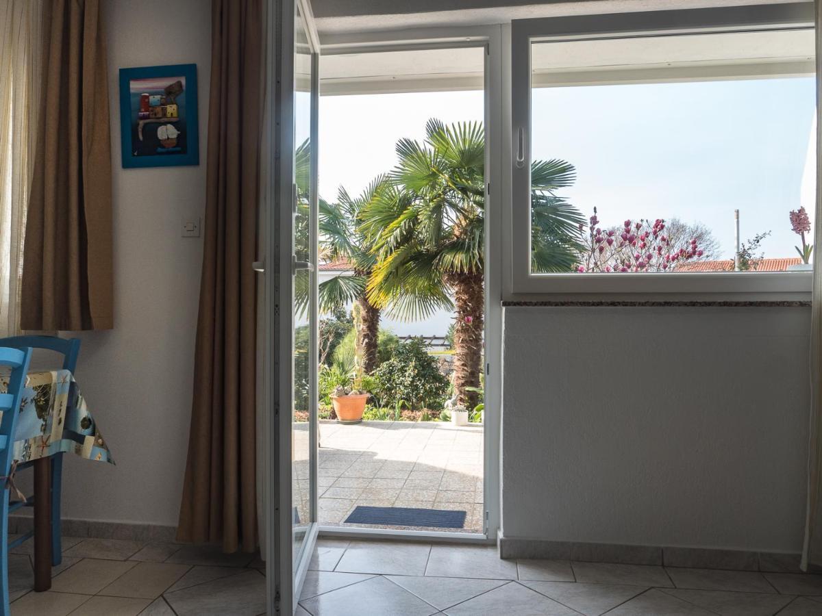 Apartments Summer Bloom Krk Town Exterior foto